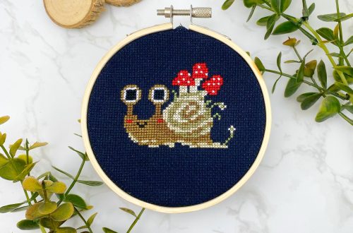 Baby snail with mushrooms from Mama Witch X Stitch