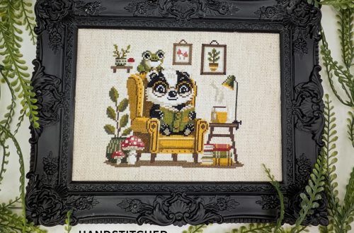 Nathnolus' Book Burrow pattern all stitched up by Stefanie
